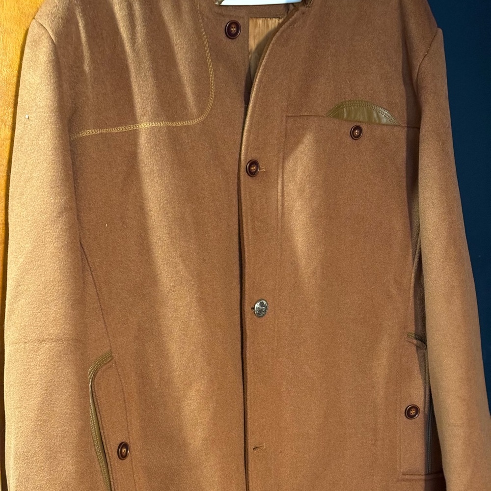 Size 2xl. Excellent condition.